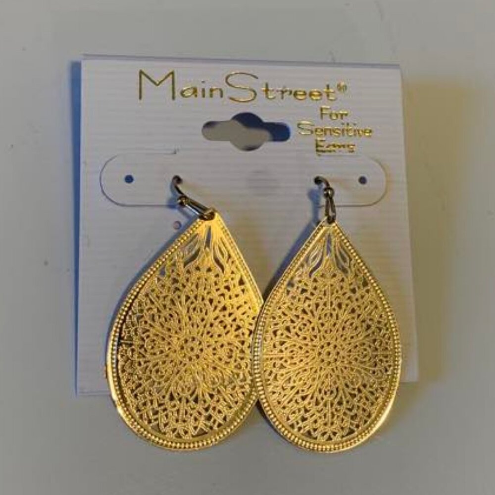 detail designed dangle gold earrings, fish hook-style, nickle free ad hypo-aller